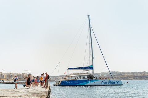 Malta: Blå lagunen, stränder och vikar Utflykt med katamaranSea Breeze katamaran tur - 5/6 timmar