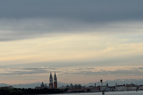Venice: 1.5h Sunset Lagoon Cruise on Traditional Wooden Boat