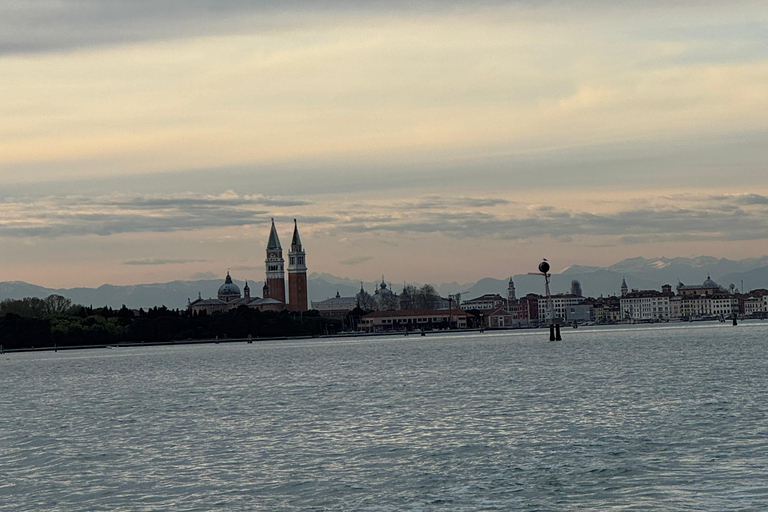 Venice: 1.5h Sunset Lagoon Cruise on Traditional Wooden Boat