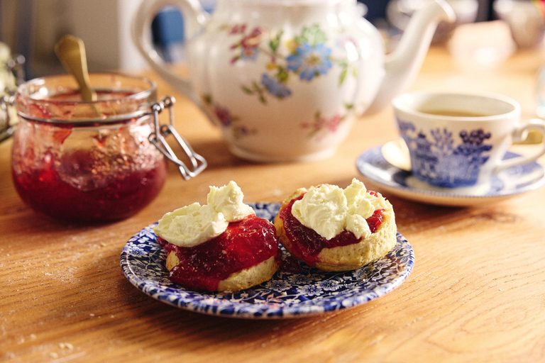 London: Traditional English Scone Making and Tea Workshop