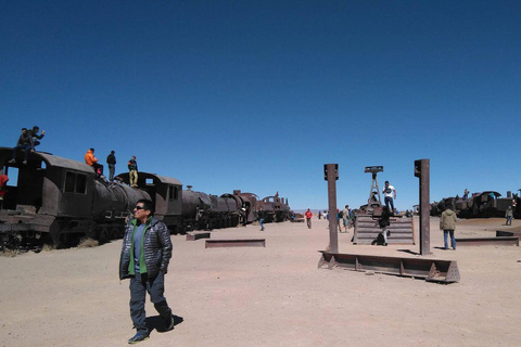 San Pedro de Atacama : excursion de 4 jours dans les salines d&#039;Uyuni