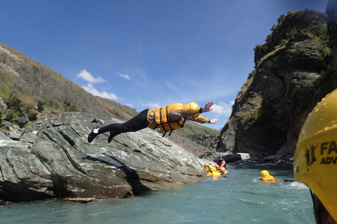 Queenstown: rafting en el río Shotover y excursión al cañón SkippersPor la mañana: Rafting en el río Shotover y excursión al cañón Skippers