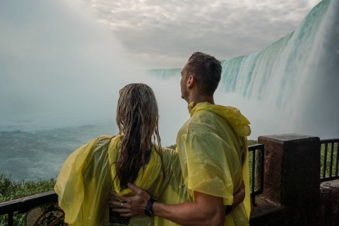 Niagara Falls: wandeltocht en reis achter de ingang van de watervallen