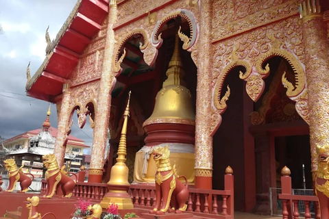 Descobre Chiang Rai: templos, arte e natureza cénicaDiscover Chiang Rai: Temples, Art, and Scenic Nature