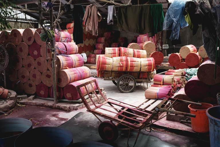 Hanoi: Quang Phu Cau Incense Village Photography Tour