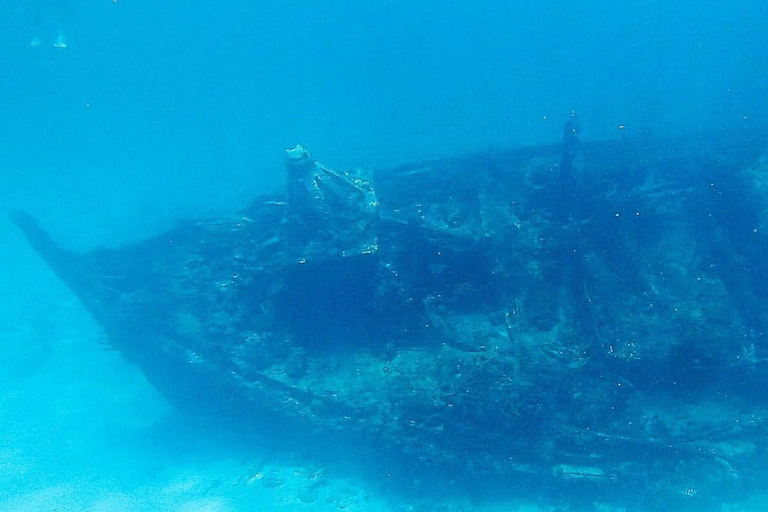 Dia de praia em Bajan, mergulho com snorkel e excursão a naufrágio em Thunder Bay