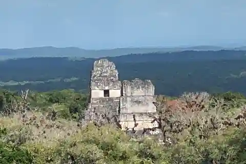 Tikal: un'avventura di un giorno nel cuore del mondo Maya