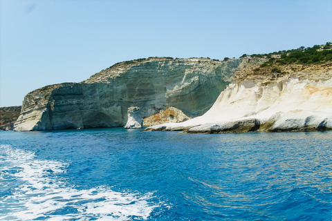 Adamas: escursione in barca a vela a Kleftiko con snorkeling e pranzoAdamas: Escursione giornaliera in barca a vela Kleftiko con snorkeling e pranzo