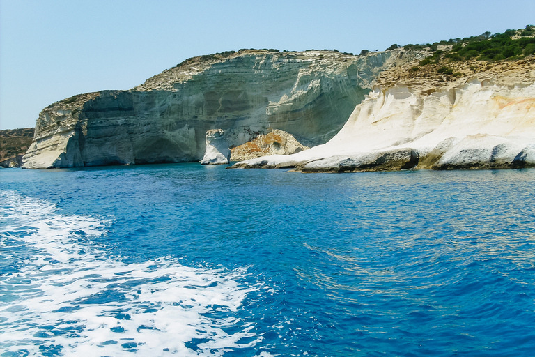 Adamas: escursione in barca a vela a Kleftiko con snorkeling e pranzoAdamas: Escursione giornaliera in barca a vela Kleftiko con snorkeling e pranzo