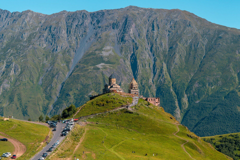 卡兹贝吉的低语：山间传说第比利斯：高加索山脉一日旅行（含午餐）