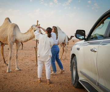 Riyadh: Visita alla fattoria dei cammelli nel cuore del deserto