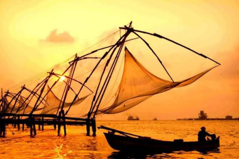 Kochi Evening Tour with Beach Sunset View