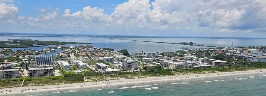 Du port à la jetée : vol privé en hélicoptère de 12 à 14 minutes