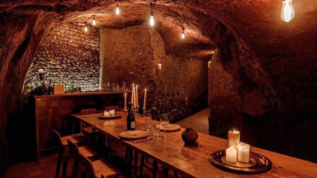 Visit Rome Candlelight Wine tasting in ancient roman Cave in Vatican City