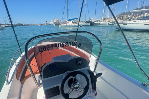 Benalmádena: Boat Rental without License 30 mint trimarchi