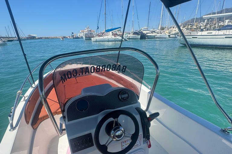 Benalmádena: Boat Rental without License 30 mint trimarchi