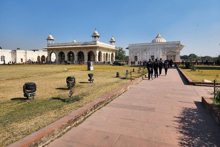 Nueva Delhi: entrada al Fuerte Rojo con guía opcional y recogidaBoleto con guía turístico y recogida y devolución en el hotel