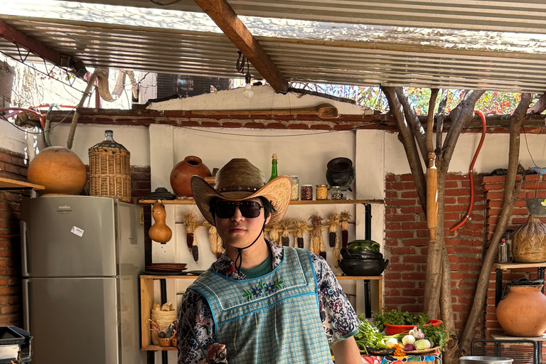 Oaxaca: Cooking Class with Market Tour and Mezcal Tasting