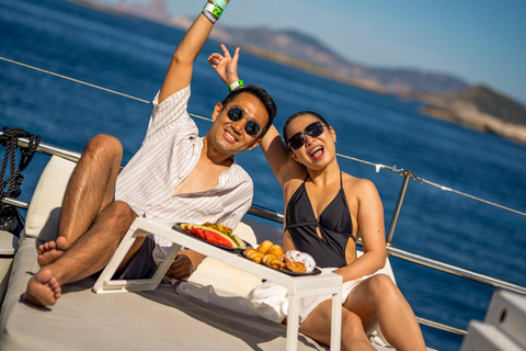 Ibiza: Formentera Boat with Open Bar, 3 meals & Sunset Party ADVANCE: Standard selection of food & open bar option
