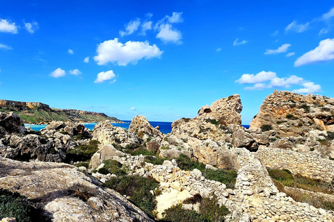 Gozo dévoilé : Randonnée guidée avec escalade de blocsGozo dévoilé : Randonnée guidée avec escalade de bloc