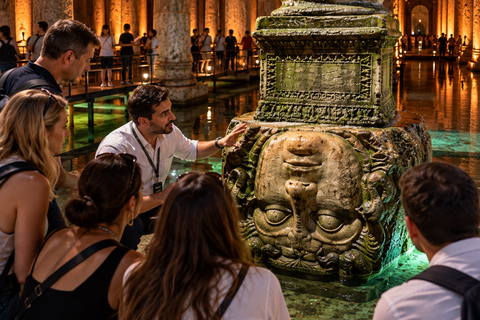 Istanbul: 5-in-1 Hagia Sophia Topkapi Cistern & Grand Bazaar Small Group Tour English