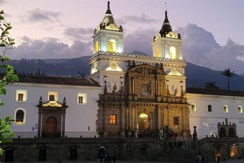 Quito : Must-see Sites Walking Tour With A Guide Quito : 2 Hours Must-see Sites Small Group Walking Tour