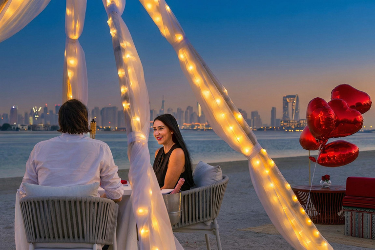 Dubai: Romantic Beach Dinner Set Menu 1: Romantic Beach Dinner for 2 with Skyline Views