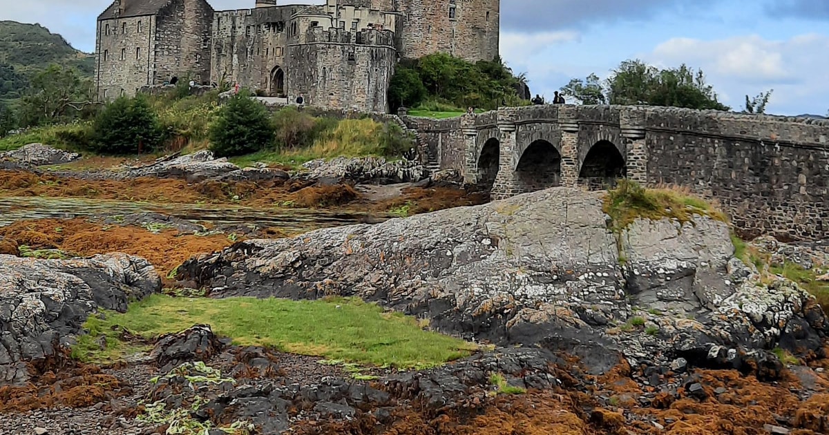 Isle of Skye & Eilean Donan Castle Tagestour ENG/Português | GetYourGuide