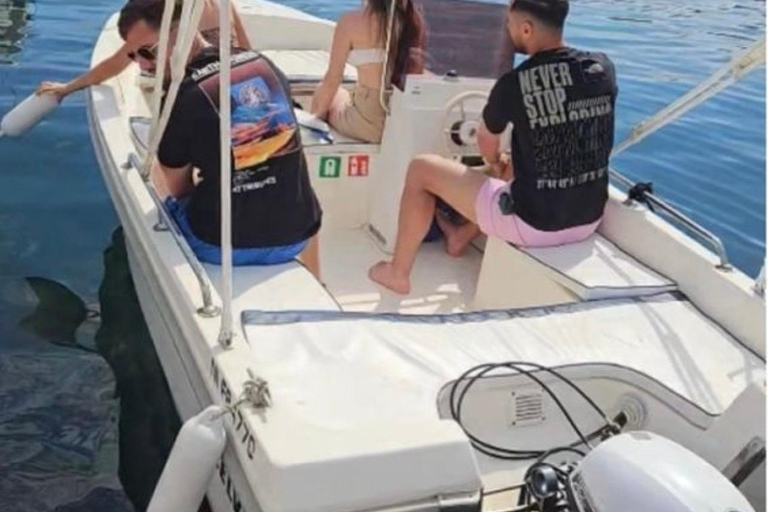 Private Boat Experience without a License with Breakfast in Antibes
