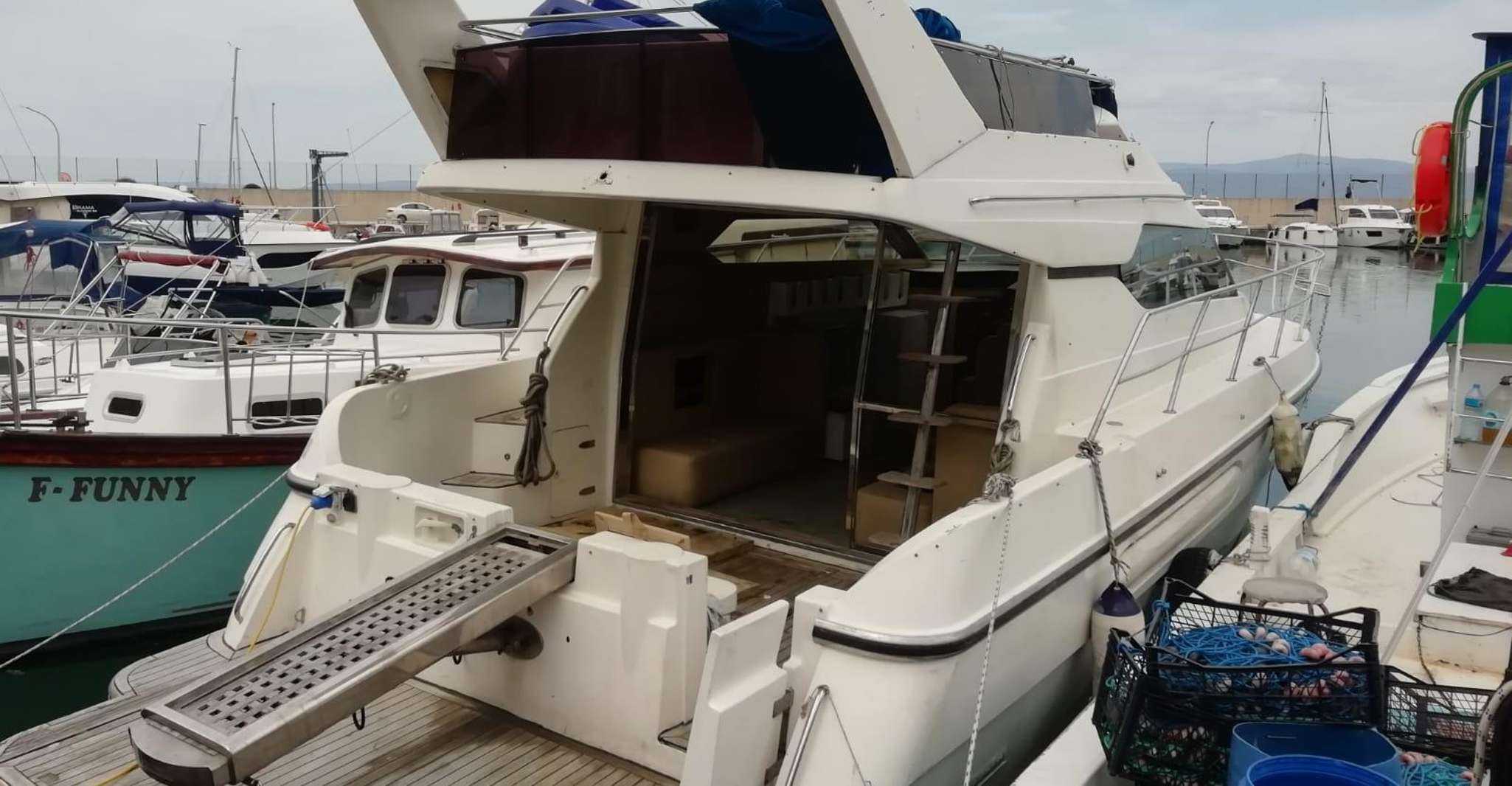 Bodrum, Private Motoryacht Tour with swimming stops & lunch - Housity