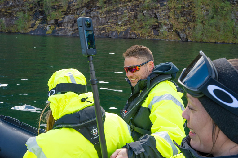 Bergen: Modalen RIB Fjord Safari with Lunch & Transfer