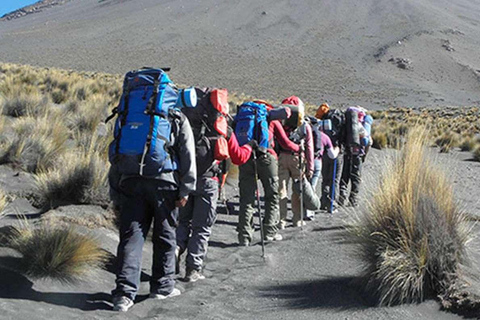 Vanuit Arequipa: 2-daagse excursie naar de vulkaan Misti