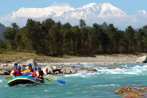 Rafting di mezza giornata sul fiume Seti da Pokhara