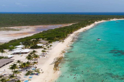 Punta Cana: Catalina Island Snorkeling Tour with Lunch