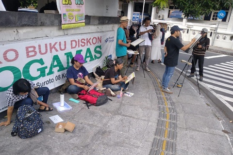 Yogyakarta: viaggio artistico e culturale con artisti localiYogyakarta: un viaggio nell'arte e nella cultura con un artista locale