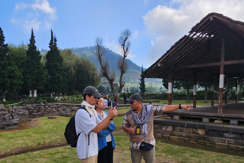 Från Yogyakarta: Dieng-platån &amp; gastronomitur &amp; transferFrån Yogyakarta: Dieng-platån &amp; gastronomi-tur &amp; transfer