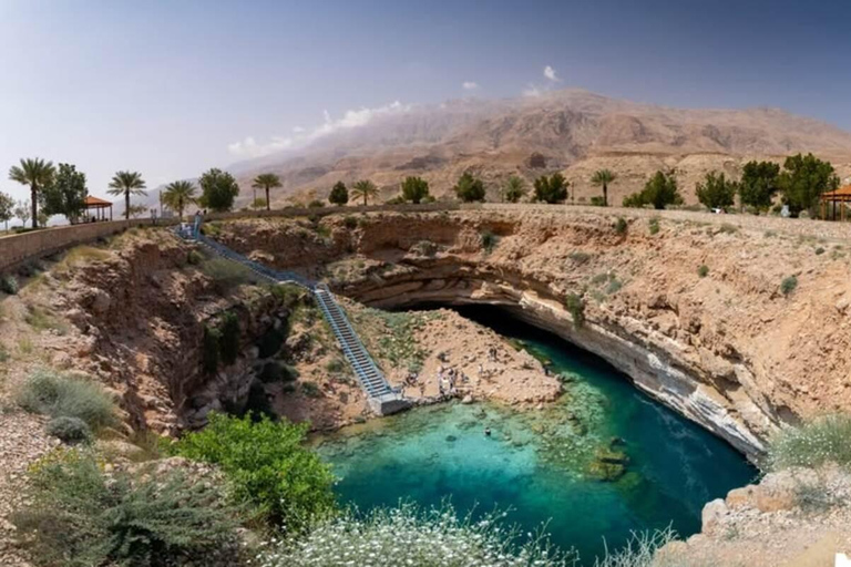 Oman Coastal Escape: Fins Beach, Sur, RasAlJinz Turtle Watch