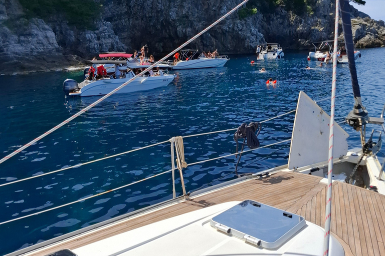 دوبروفنيك - جولة خاصة لمدة نصف يوم بالقارب الشراعي إلى جزر إلافيتي