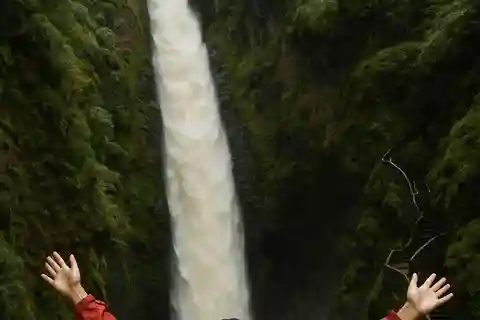 Cotopaxi & Baños Day Tour -Volcano, Waterfalls, Quito Pickup