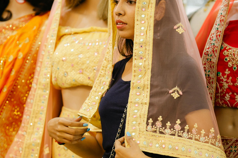 Delhi Personal Shopping Tour with Female Style Expert Full Day 8 Hours