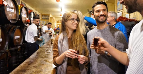 Málaga: Traditional Andalusian Tapas and Wine Tour