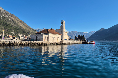 Kotor: excursión en lancha rápida a Perast y Nuestra Señora de las RocasKotor: excursión en lancha rápida a Perast y Nuestra Señora de las Rocas, 2 h