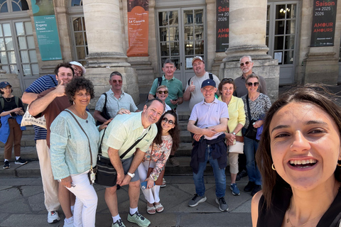 Bordeaux: Guided Walking Tour with English Speaking Guide