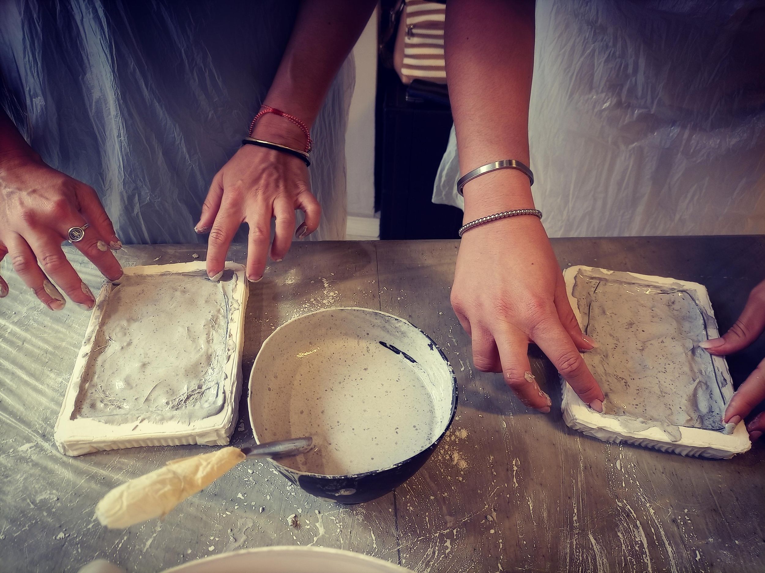 Gipsguss-Workshop in der Nähe des antiken Olympia