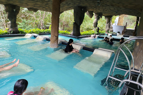 Da Nang: Hot Spring Park Entry with Lunch and Dinner