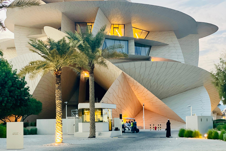 PRIVATE DOHA STADTFÜHRUNG FÜR FAMILIEN, PAARE UND KLEINE GRUPPENPrivate Stadtführung durch Doha für Familien, Paare und kleine Gruppen