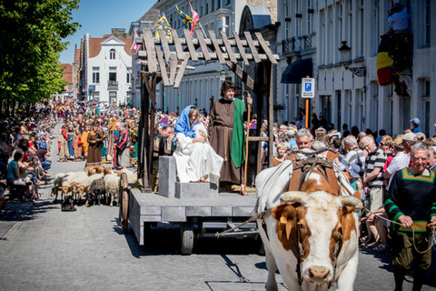 Bruges Guided Day Tour from Paris with Holy Blood Procession