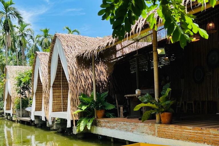 Bangkok: drijvende markt, Wat Sam Phran en cafés tourBangkok: Drijvende markt, Wat Sam Phran &amp; cafés tour