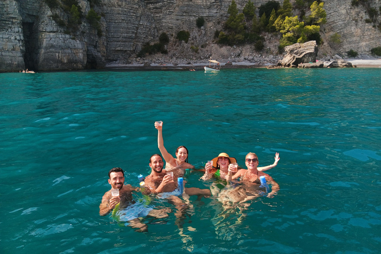 From Positano: Day Trip to Amalfi Coast - Group Tour by Boat