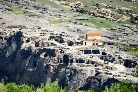 Da Tbilisi: Tour guidato di Mtskheta, Jvari, Gori, Uplistsikhe